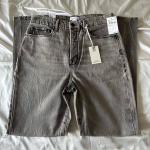 NWT Good American Straight Leg Jeans